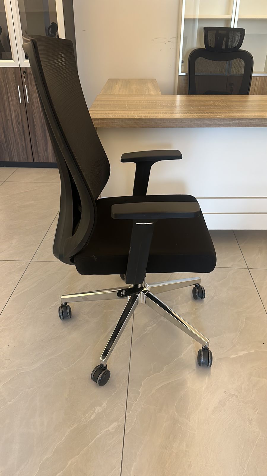 SM5: Mid Back Mesh Chair