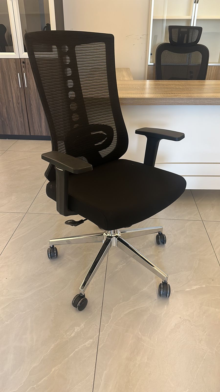 SM5: Mid Back Mesh Chair